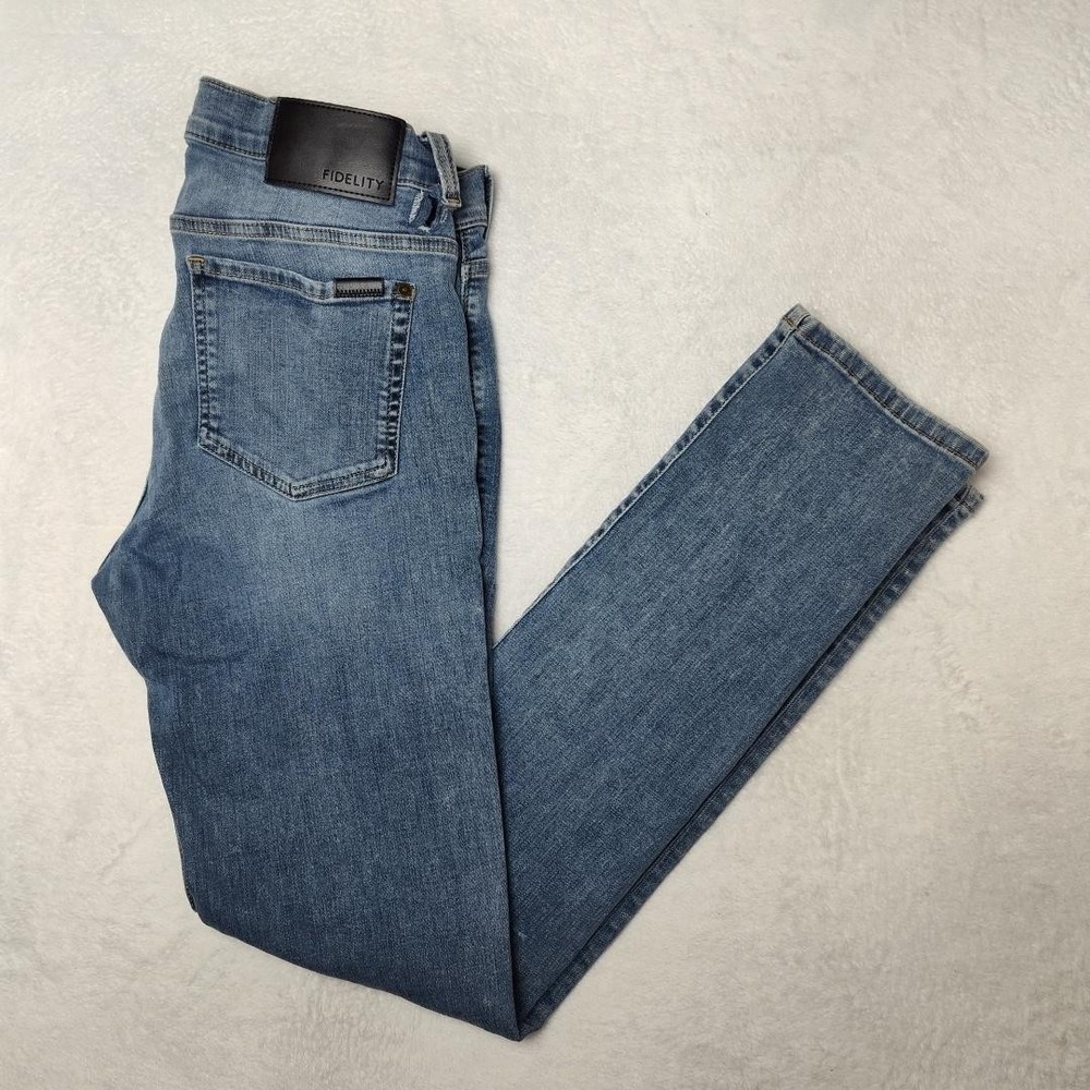 Fidelity Torino Jeans Mens 34x32 Blue Tapered Slim Light Wash Denim Stretch HOLE